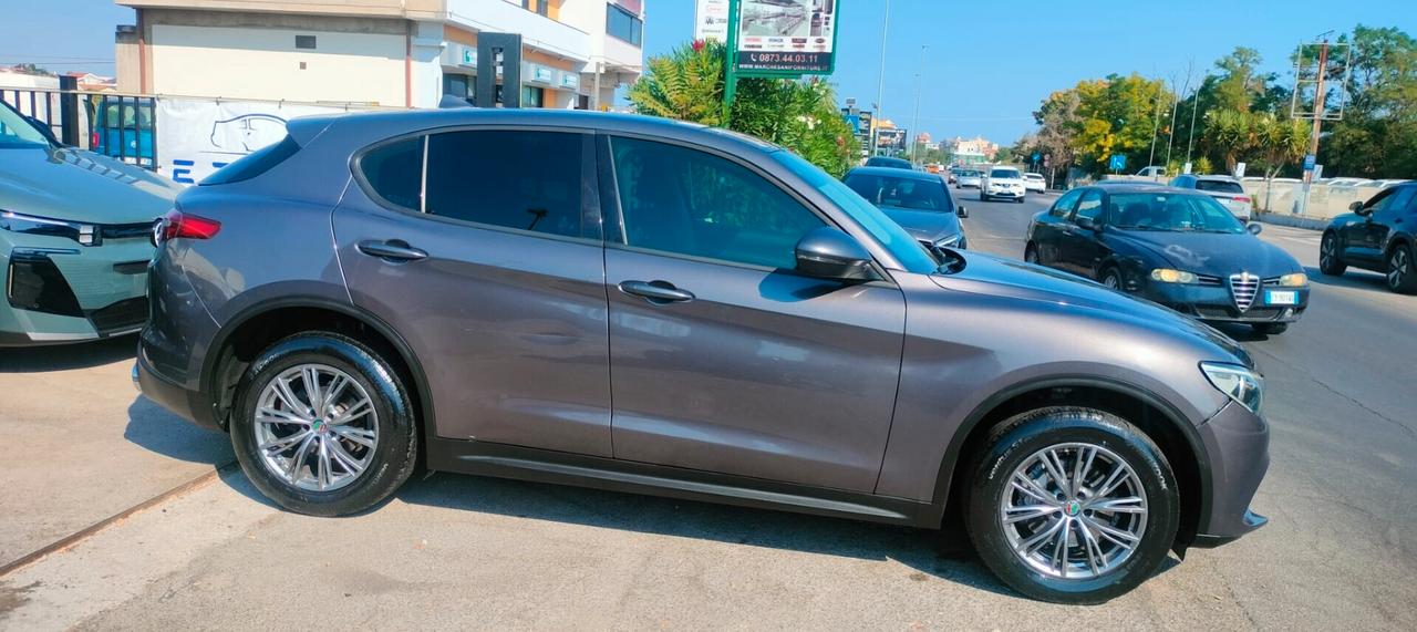 Alfa Romeo Stelvio 2.2 Turbodiesel 210 CV AT8 Q4 Business