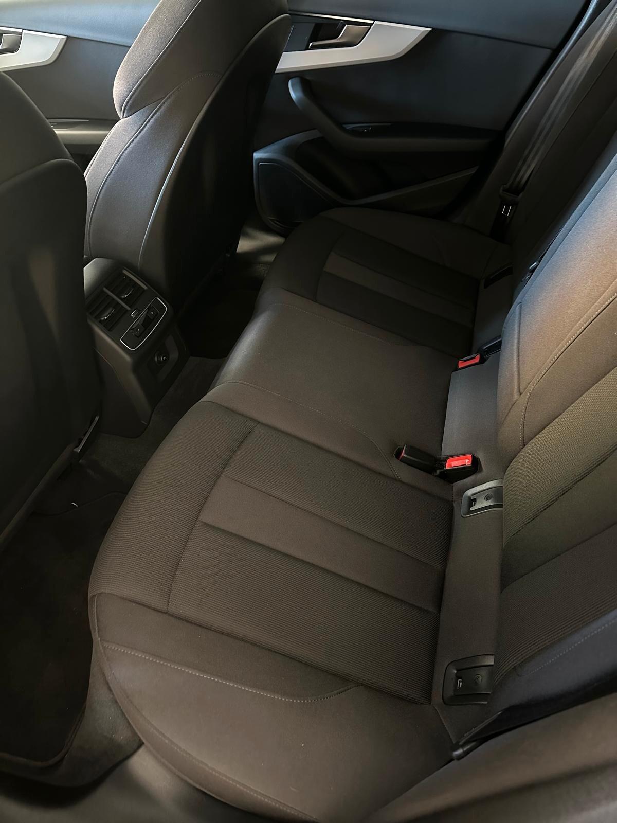 Audi A4 Avant 40 TDI quattro S tronic S line edition