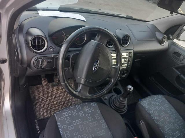FORD Fiesta 1.4 TDCi 5p. Ghia senza nessun lavoro da fare