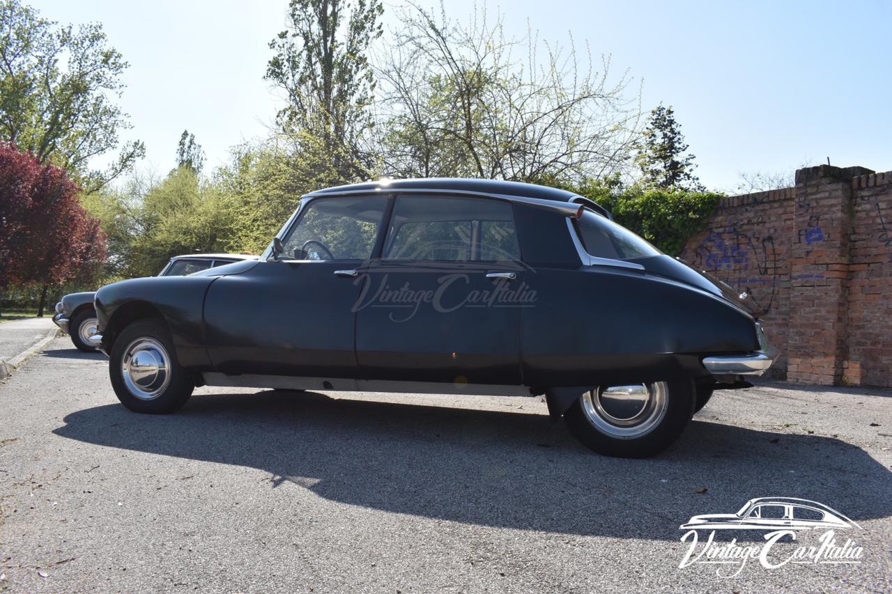 Citroen DS Prefecture