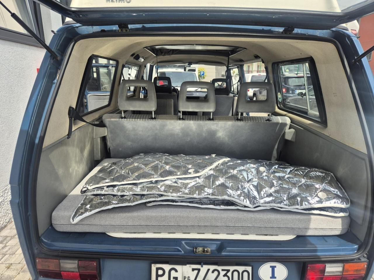 Volkswagen T3 MULTIVAN - 6 POSTI