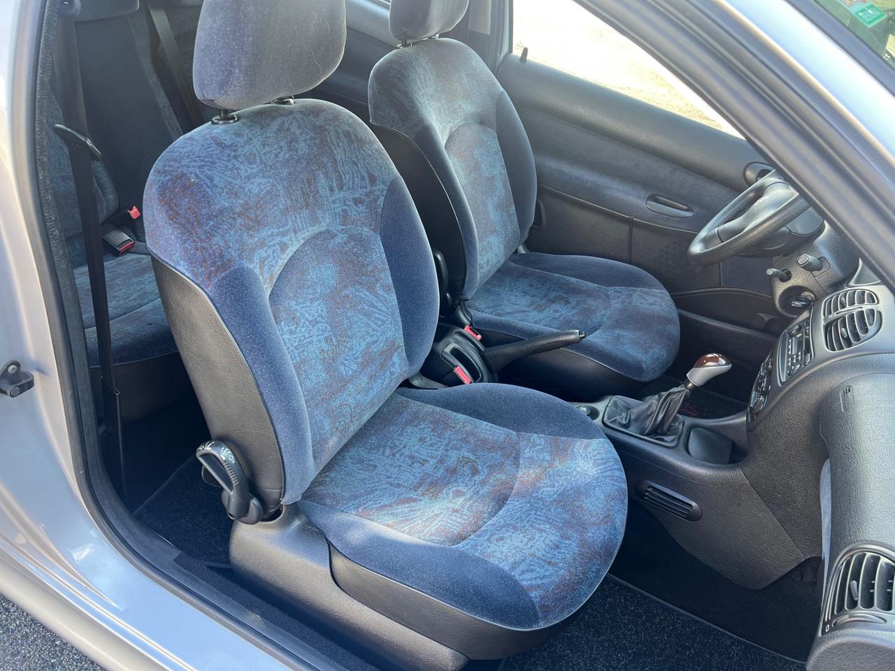 Peugeot 206 1.4 3p. XR