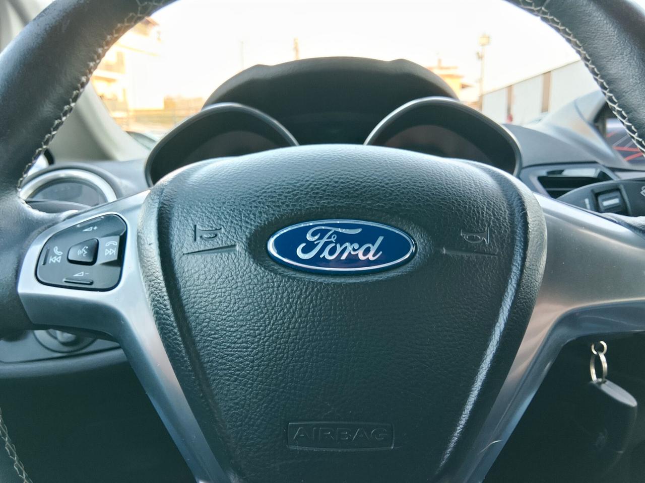 Ford Fiesta GPL CASA MADRE - Titanium