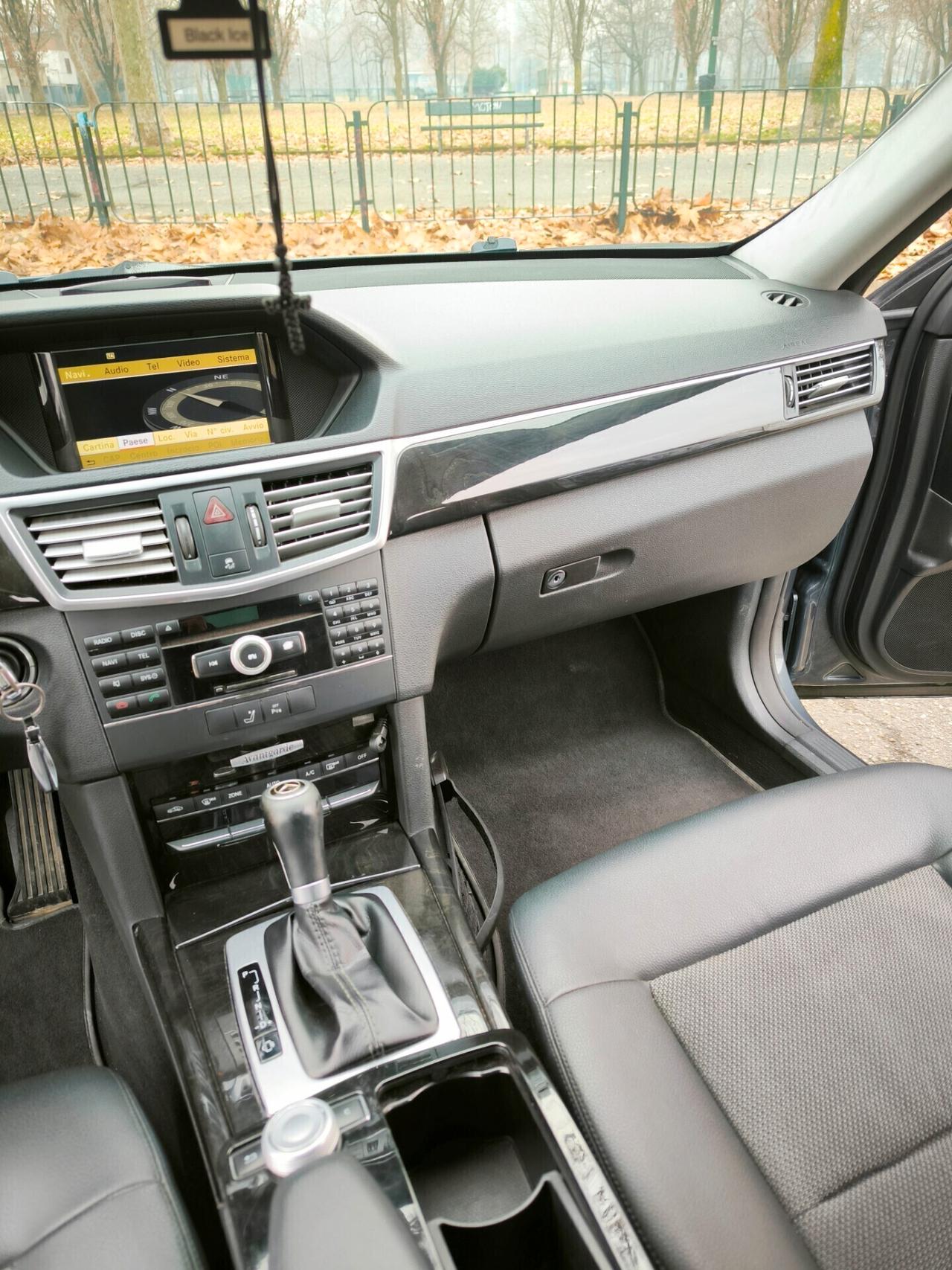 Mercedes-benz E 220 CDI BlueEFFICIENCY Avantgarde AMG