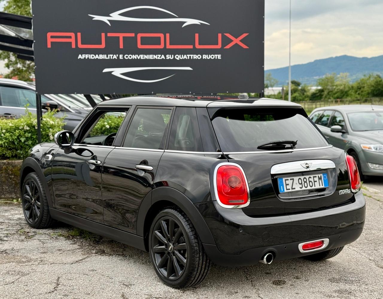 MINI COOPER 1.5BENZINA 136CV 5 porte 2015