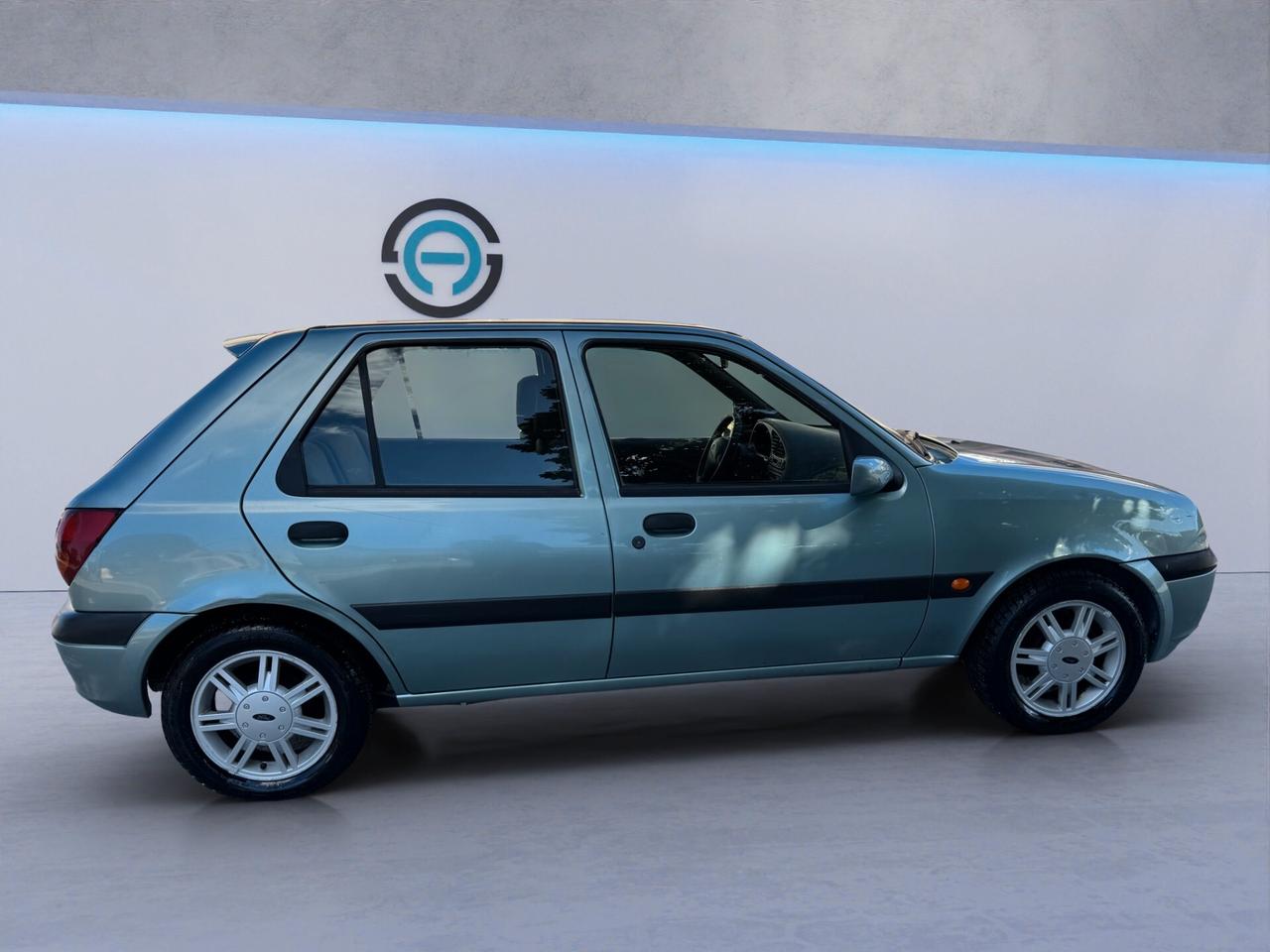 Ford Fiesta 1.2i 16V cat 5 porte Ghia