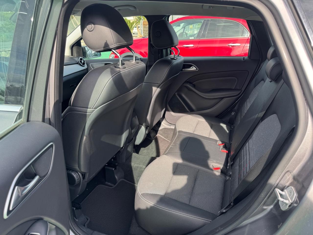 Mercedes-benz B 200 d Automatic Premium