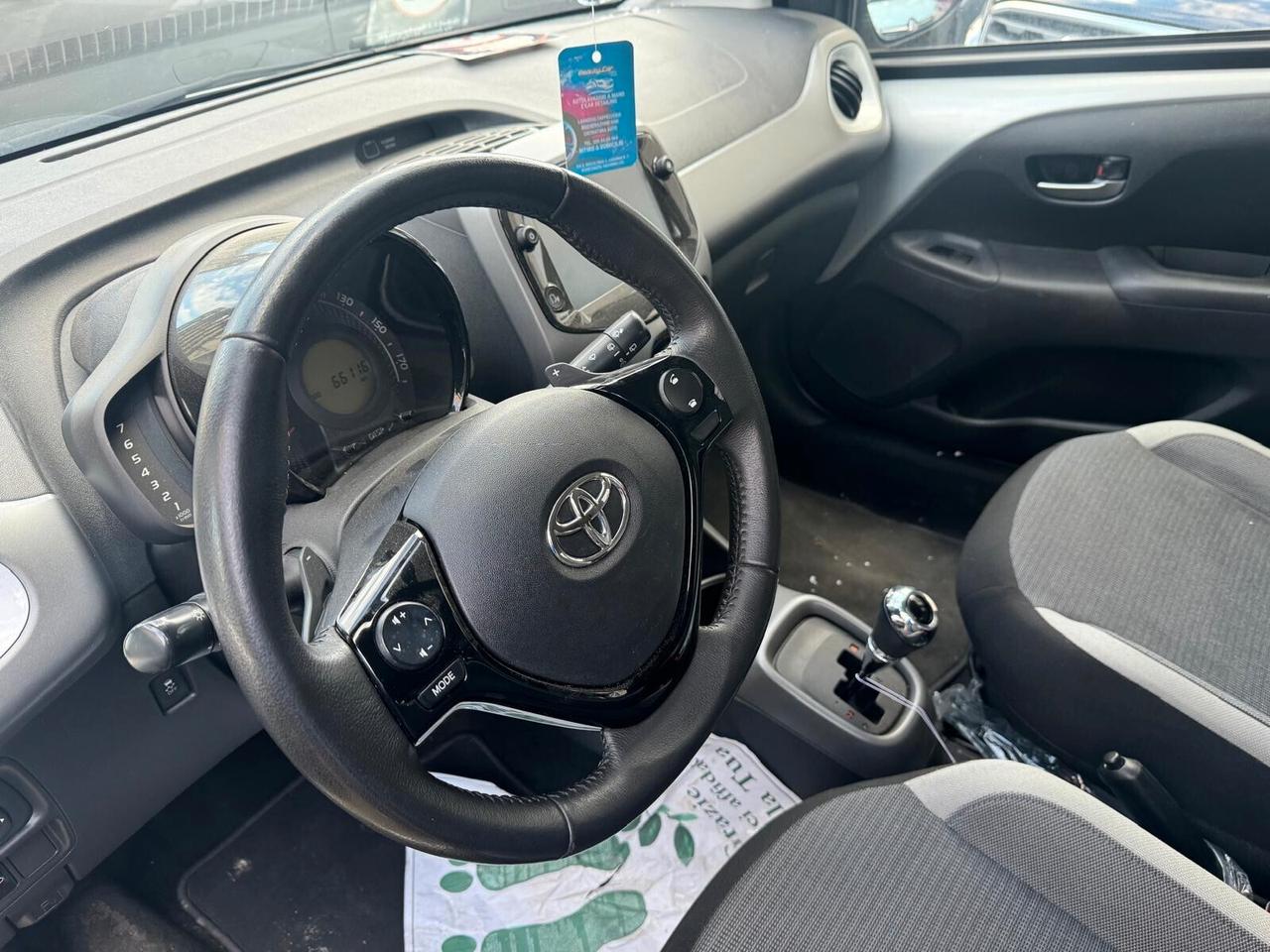 Toyota Aygo Connect 1.0 VVT-i 72 CV 5 porte x-play MMT