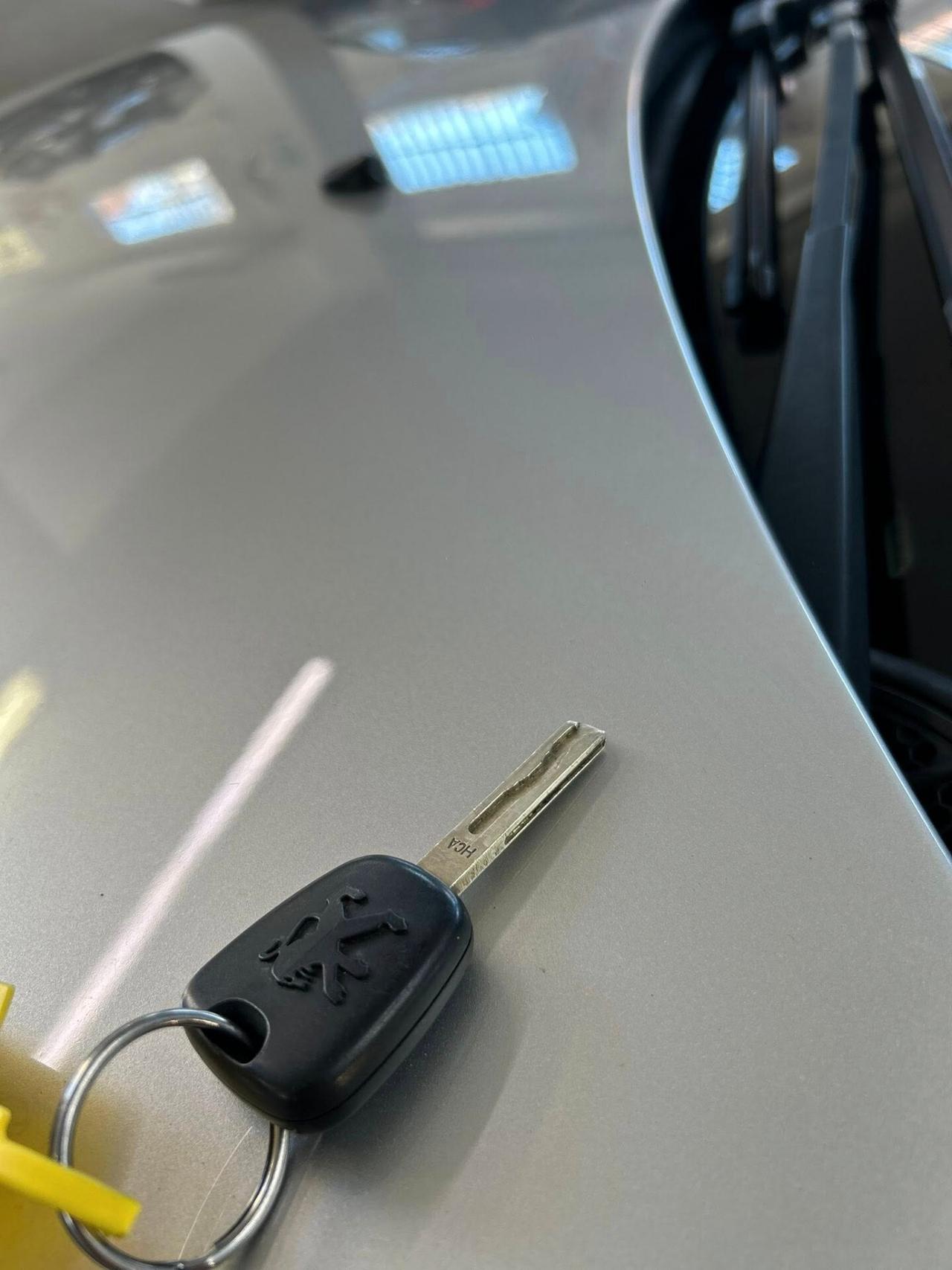 Peugeot 308 1.6 HDi 112CV -2011