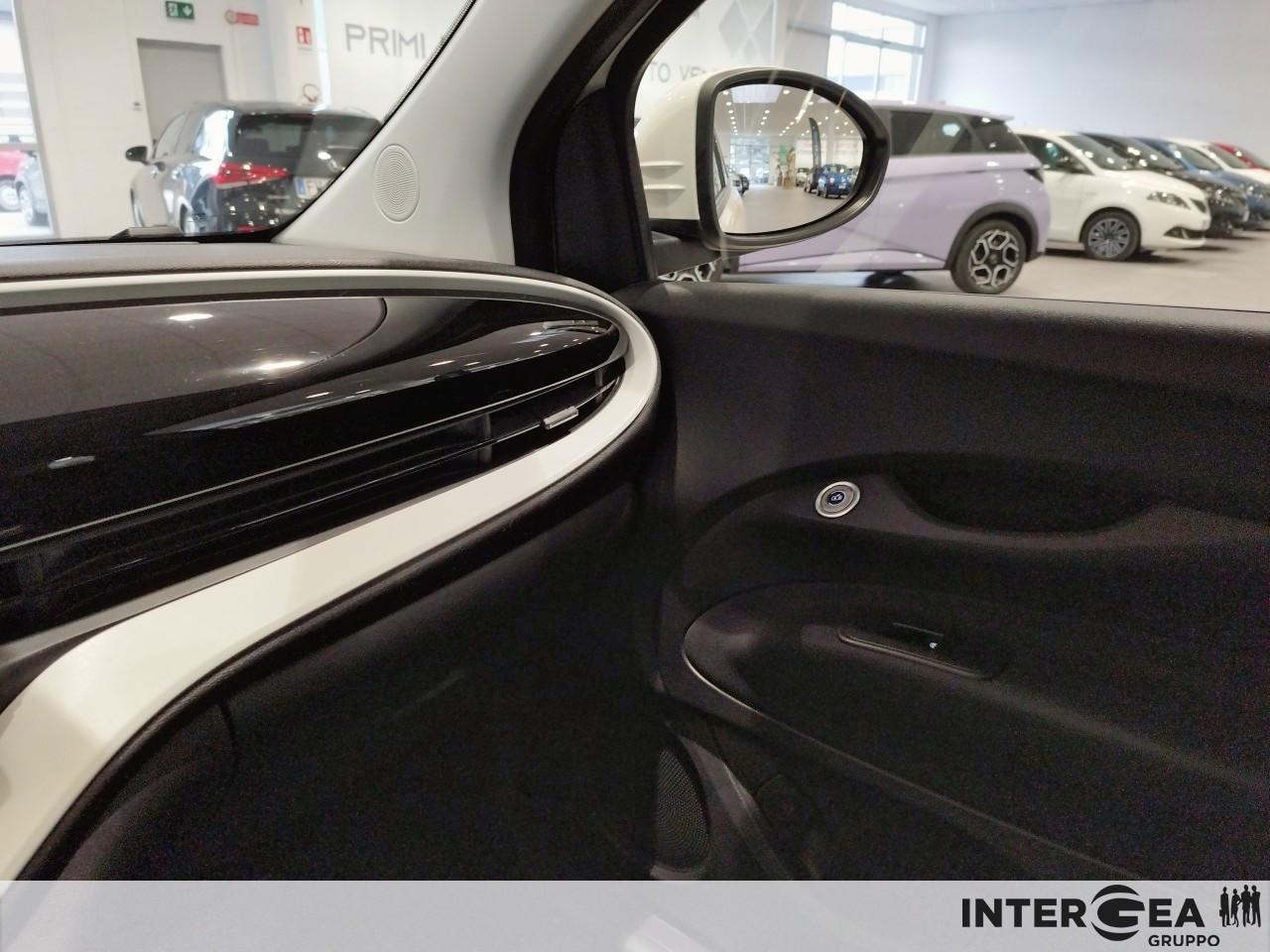 FIAT 500e 23,65 kWh Action