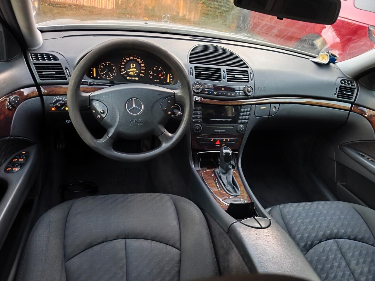 MERCEDES E320 CDI KM260MILA BERLINA