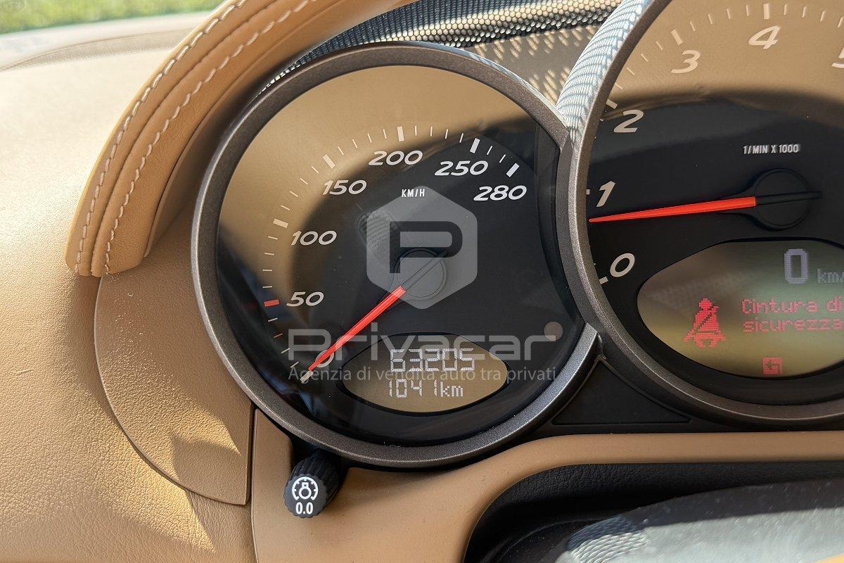 PORSCHE Cayman 2.7