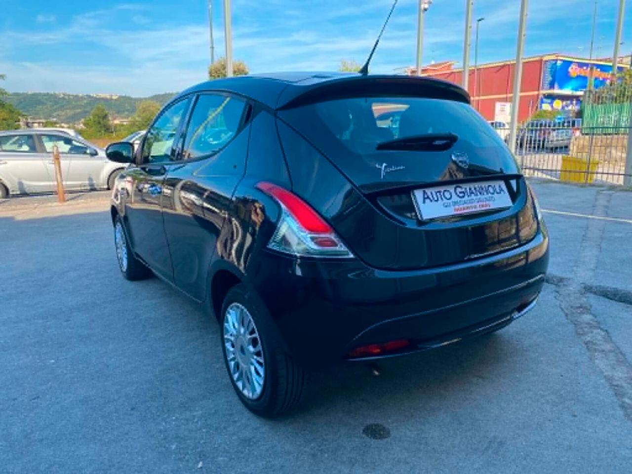 Lancia Ypsilon 1.2 69 CV 5 p. Come Nuova