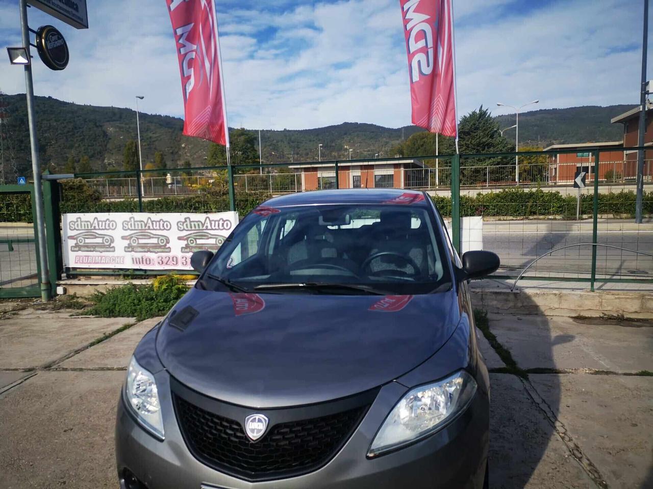 Lancia Ypsilon 1.2 69 CV 5 porte Elefantino Blu