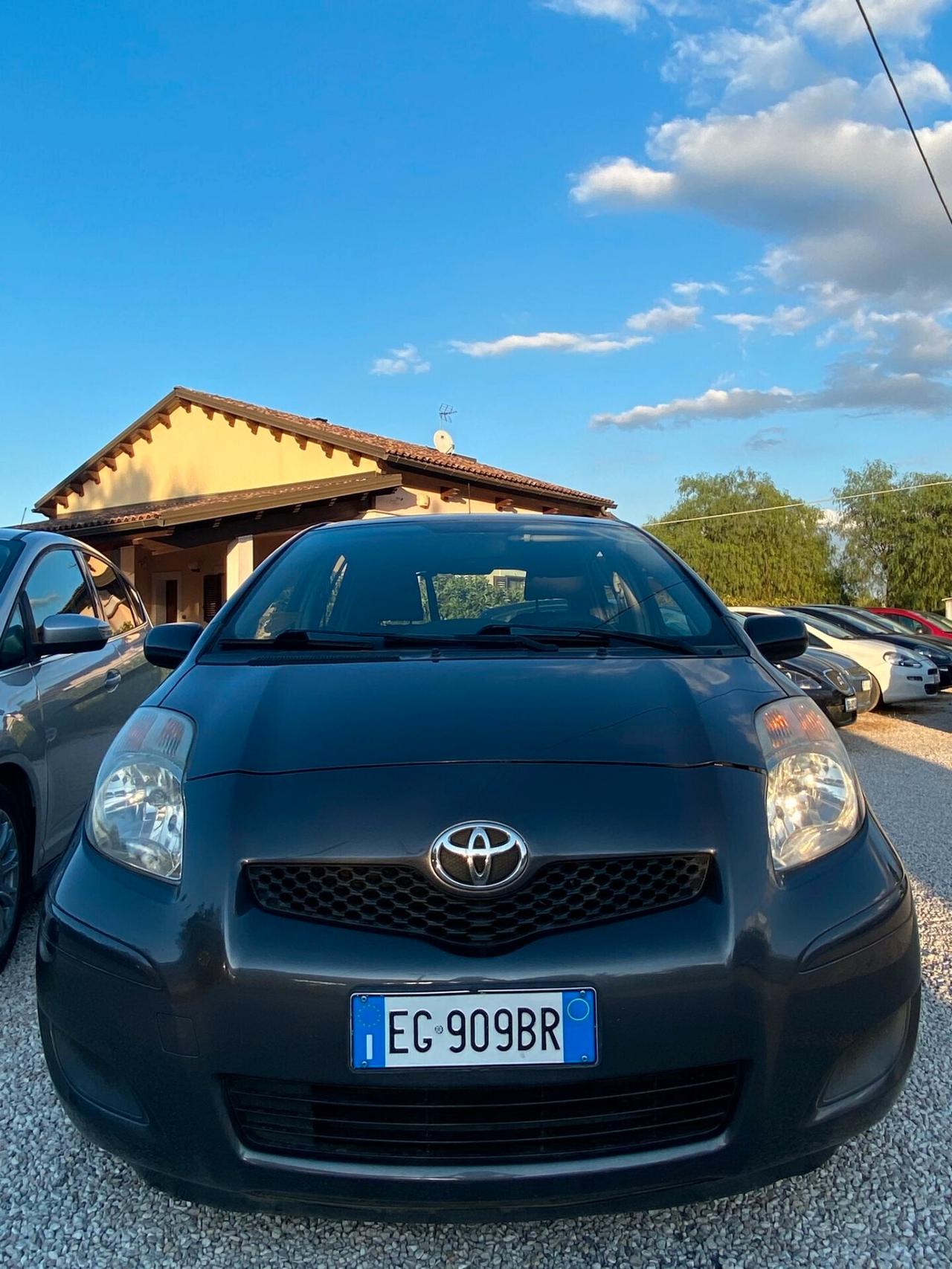 Toyota Yaris 1.4 D-4D DPF 5 porte Now