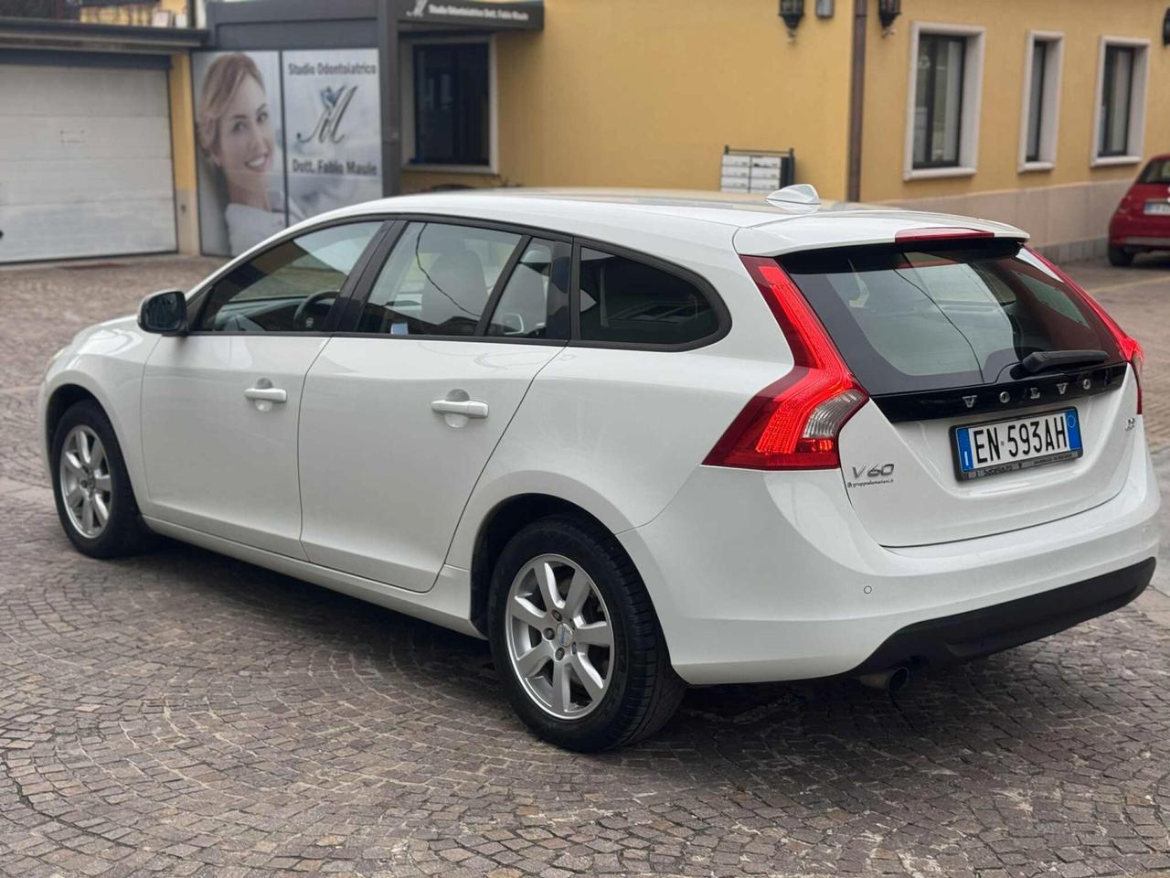 Volvo V60 D2 1.6 Powershift Ocean Race