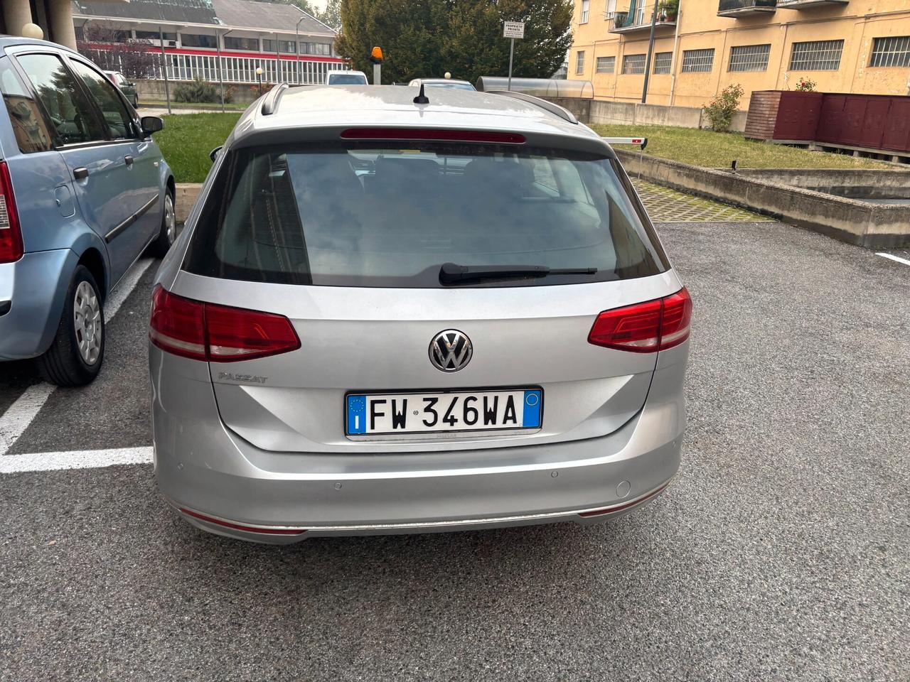 Volkswagen Passat Variant 1.6 TDI SCR DSG Business BMT