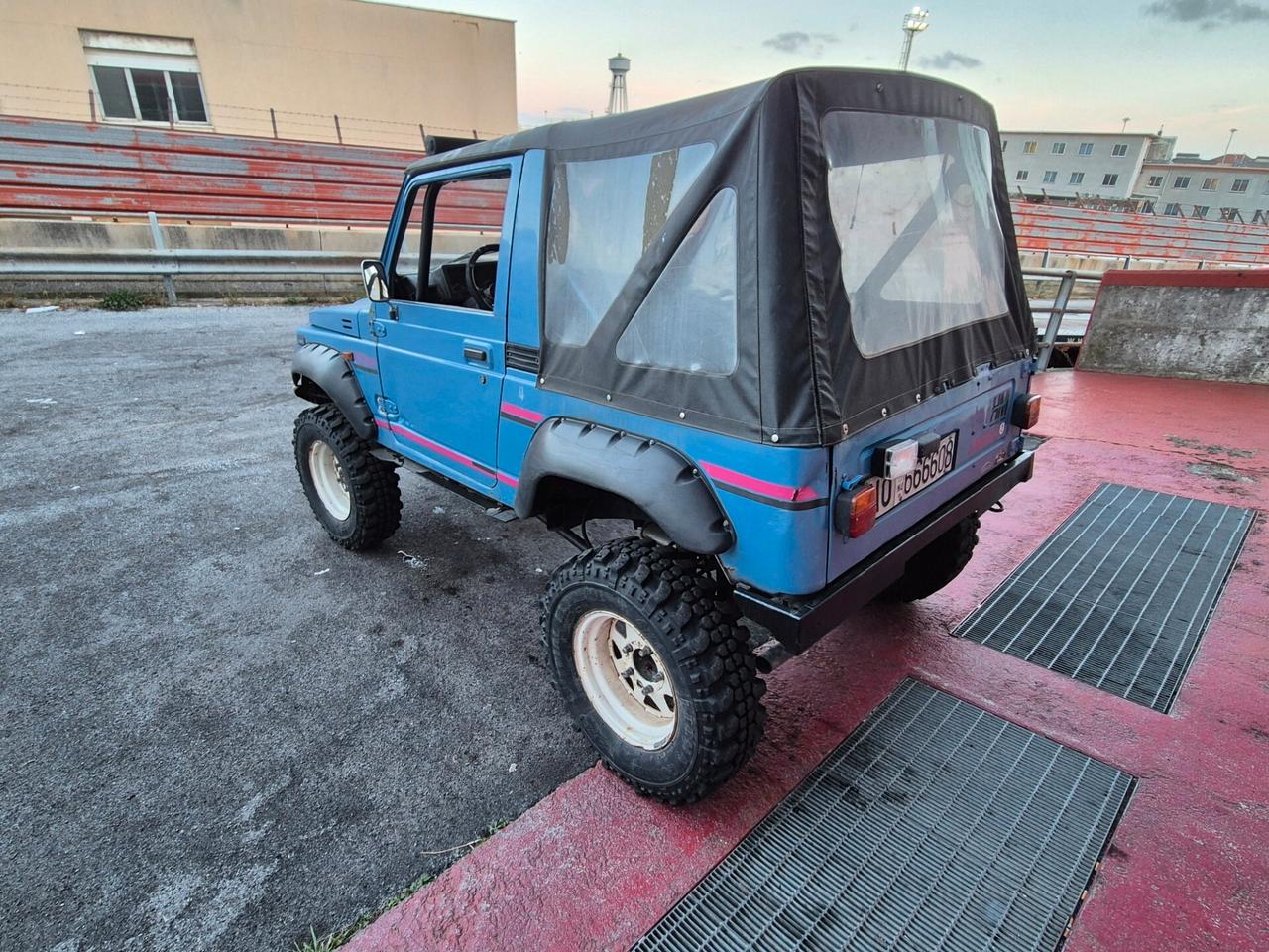 Suzuki SJ Samurai SJ413 Cabriolet De Luxe