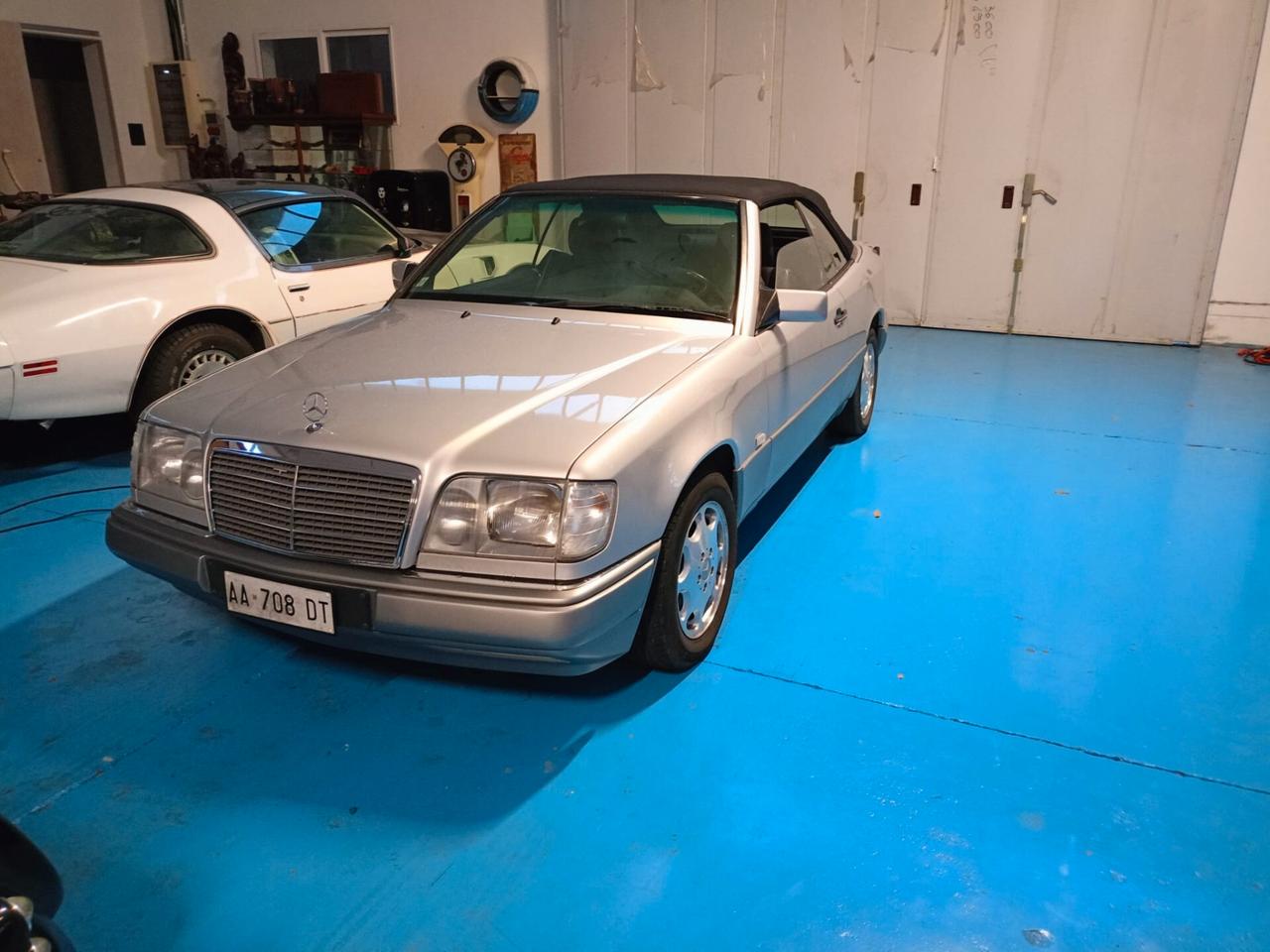 Mercedes-benz E 200 CABRIO