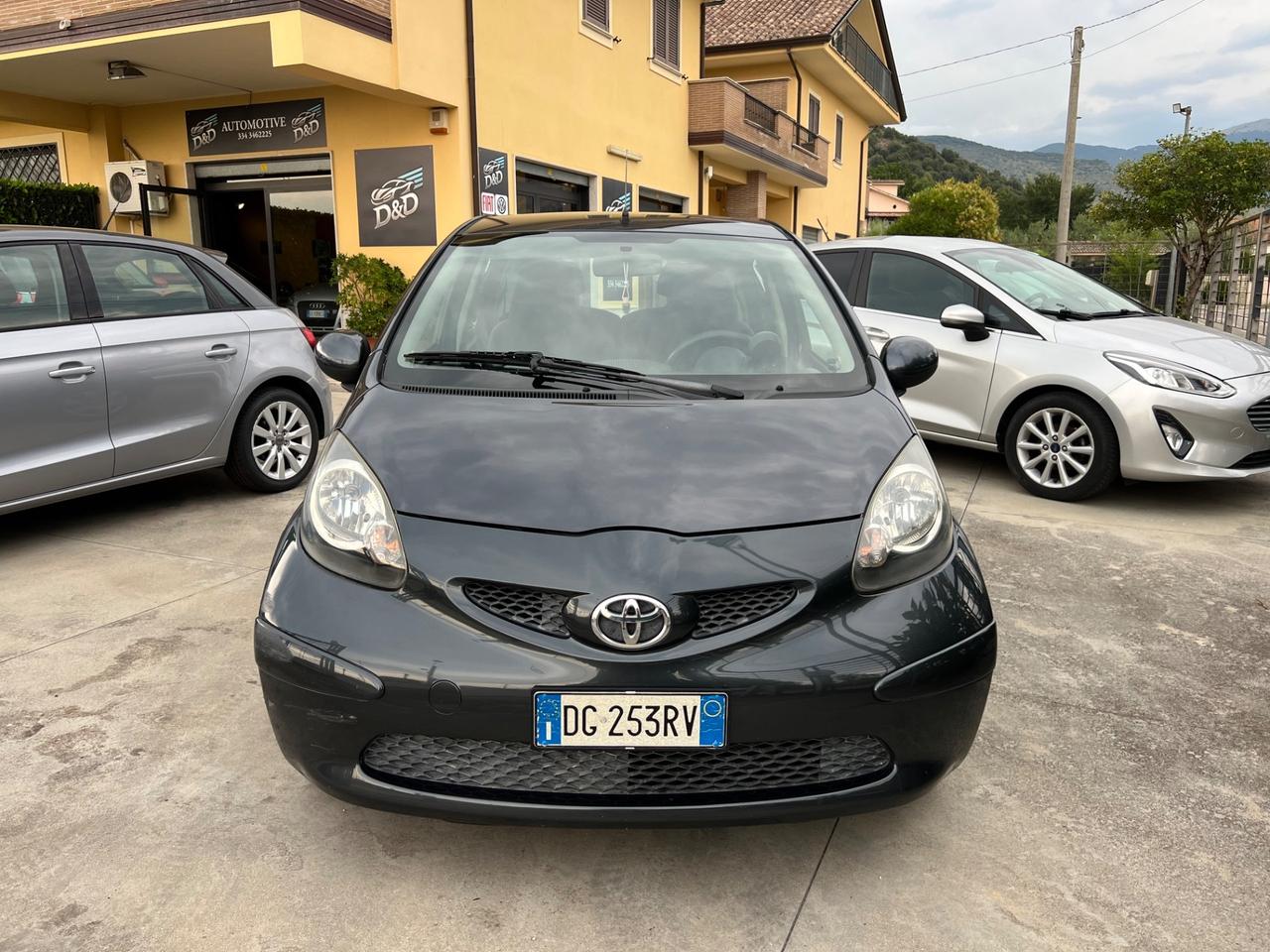 Toyota Aygo 1.0 12V VVT-i 5 porte Sol