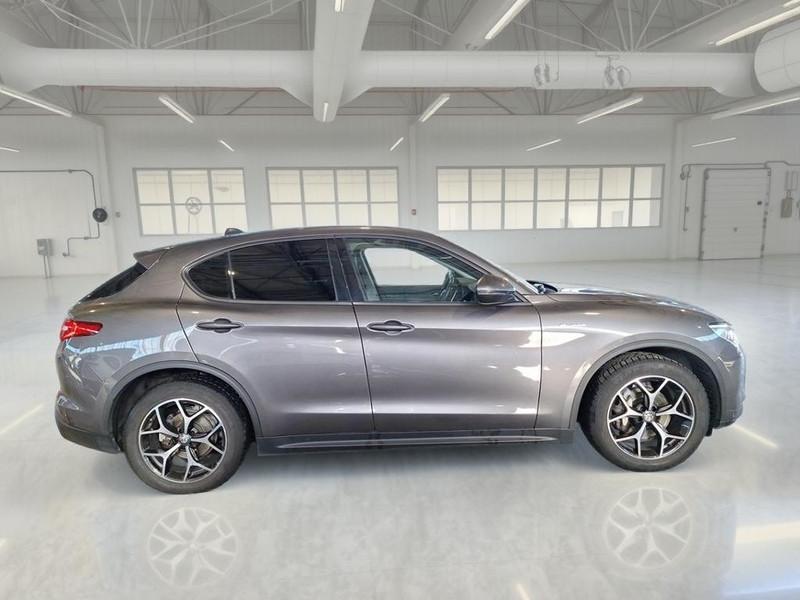ALFA ROMEO STELVIO 2.2 TURBO DIESEL 190 CV EXECUTIVE AT8 Q4 5 PORTE SUV