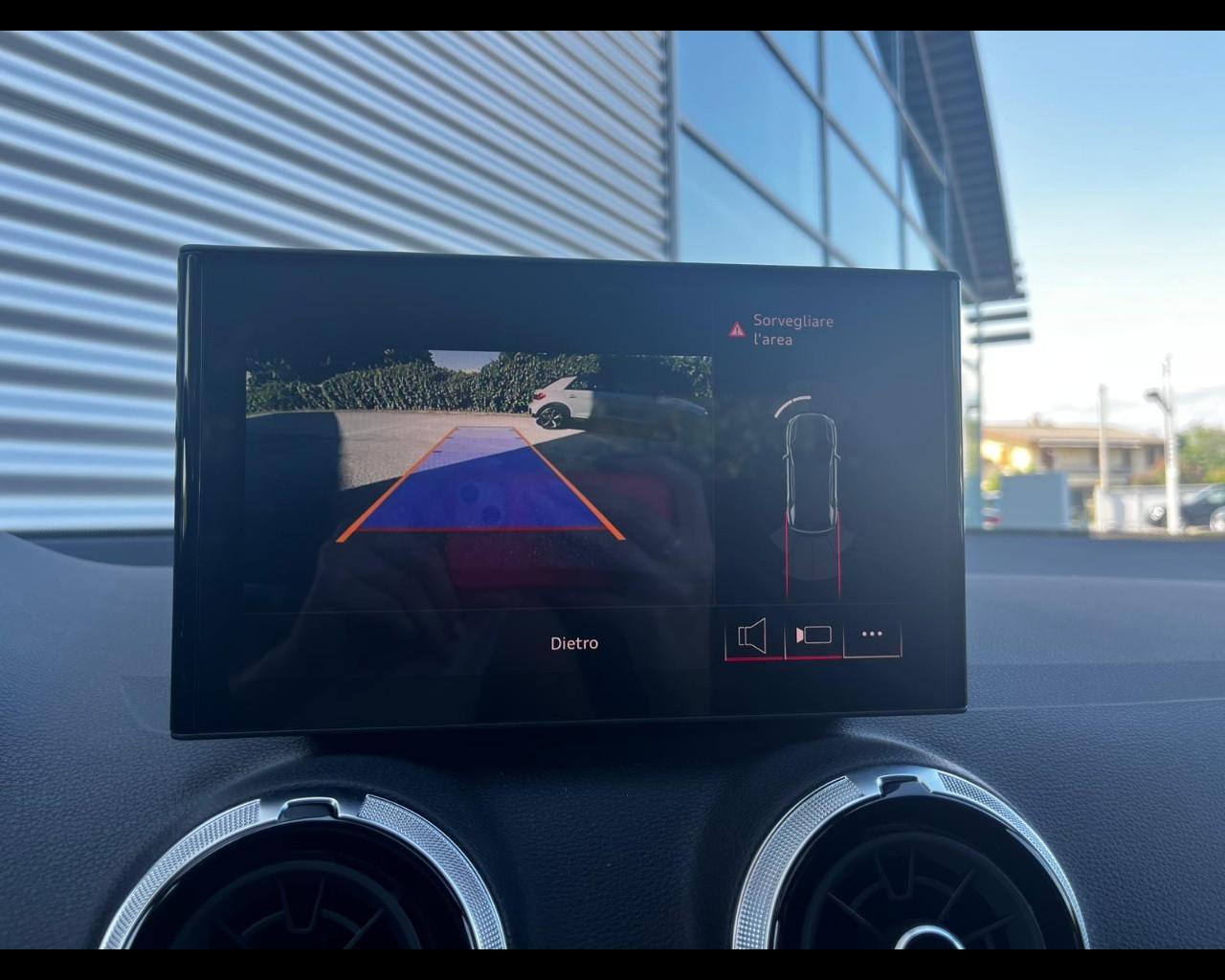 AUDI Q2 30 TDI S LINE EDITION