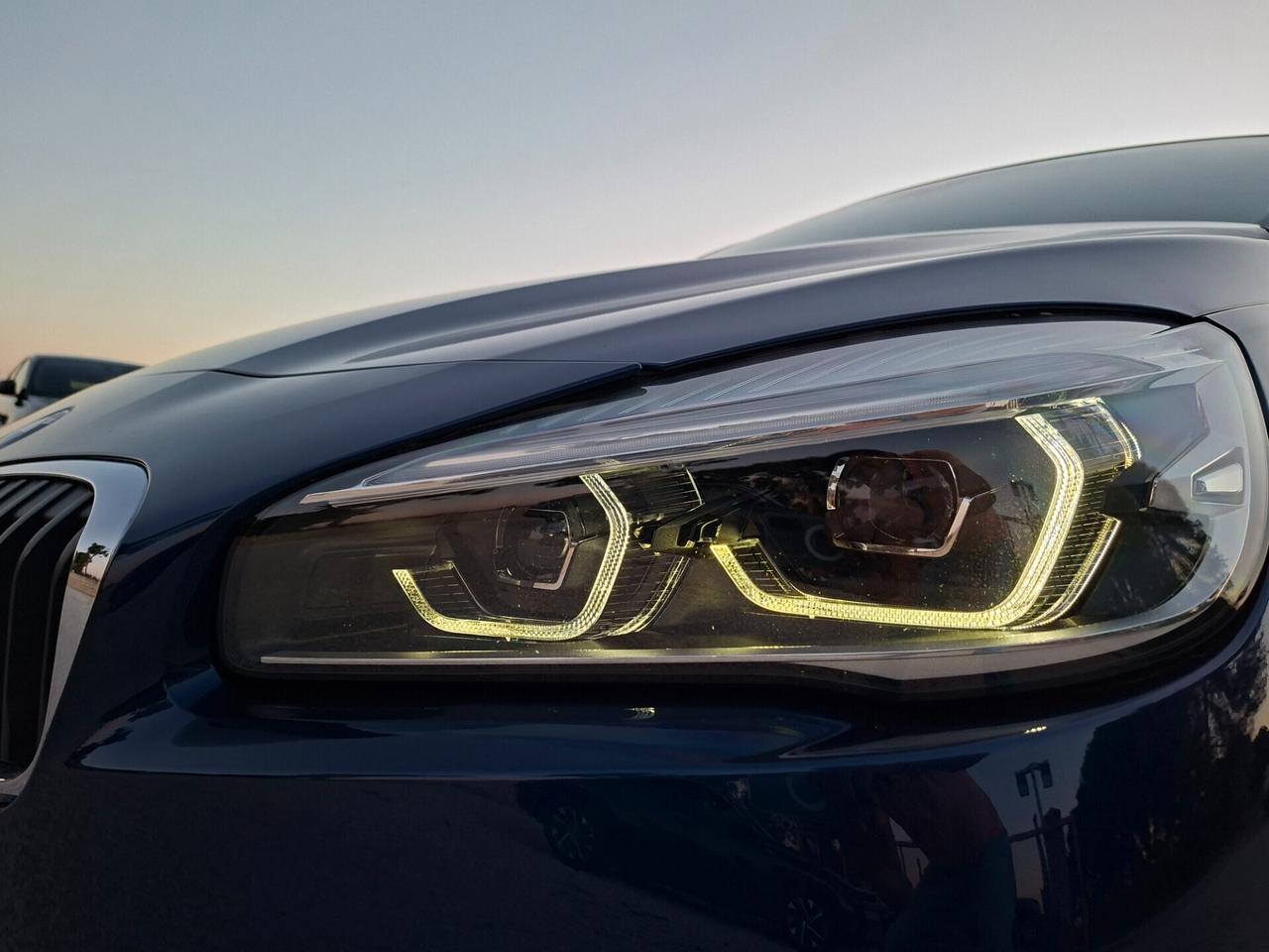 Bmw A. T. 216 d *FULL LED-NAVY-CRUISE*