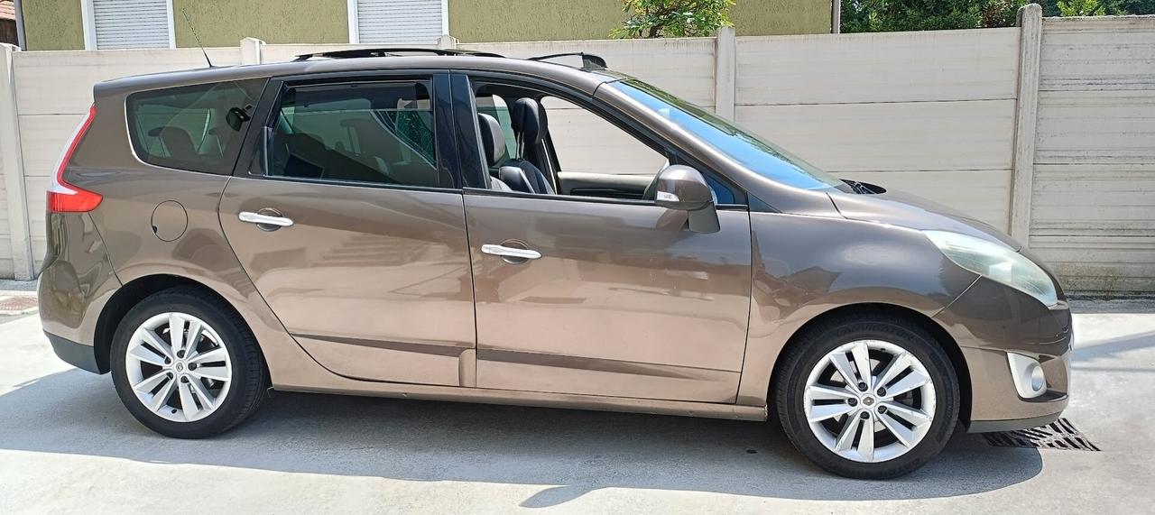 Renault Scenic Scénic 1.4 TCe Luxe 7 POSTI BENZINA 158 MILA KM!!!