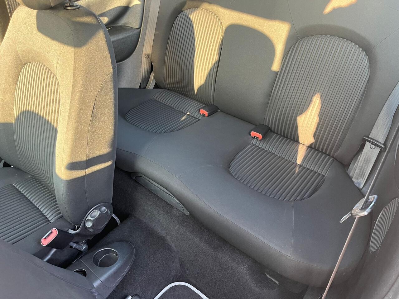 Lancia Ypsilon 1.3 MJT 75 CV Elle Unipro 2010