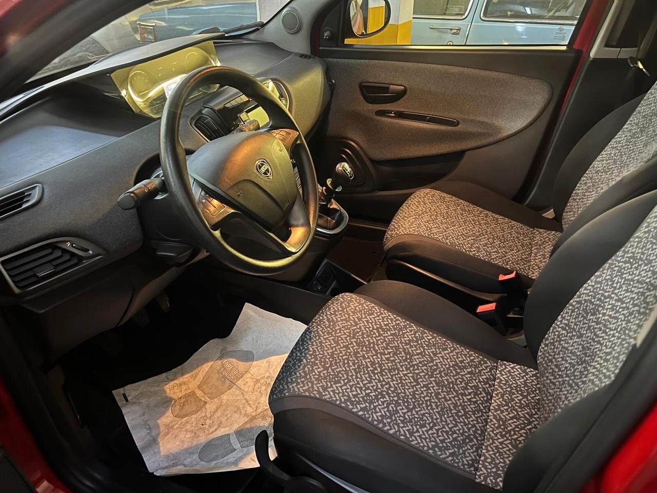 Lancia Ypsilon 1.0 FireFly 5 porte S&S Hybrid UnYca