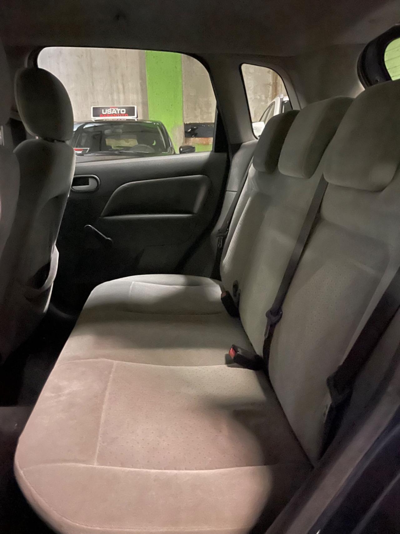 Ford Fiesta 1.4 Neopatentati
