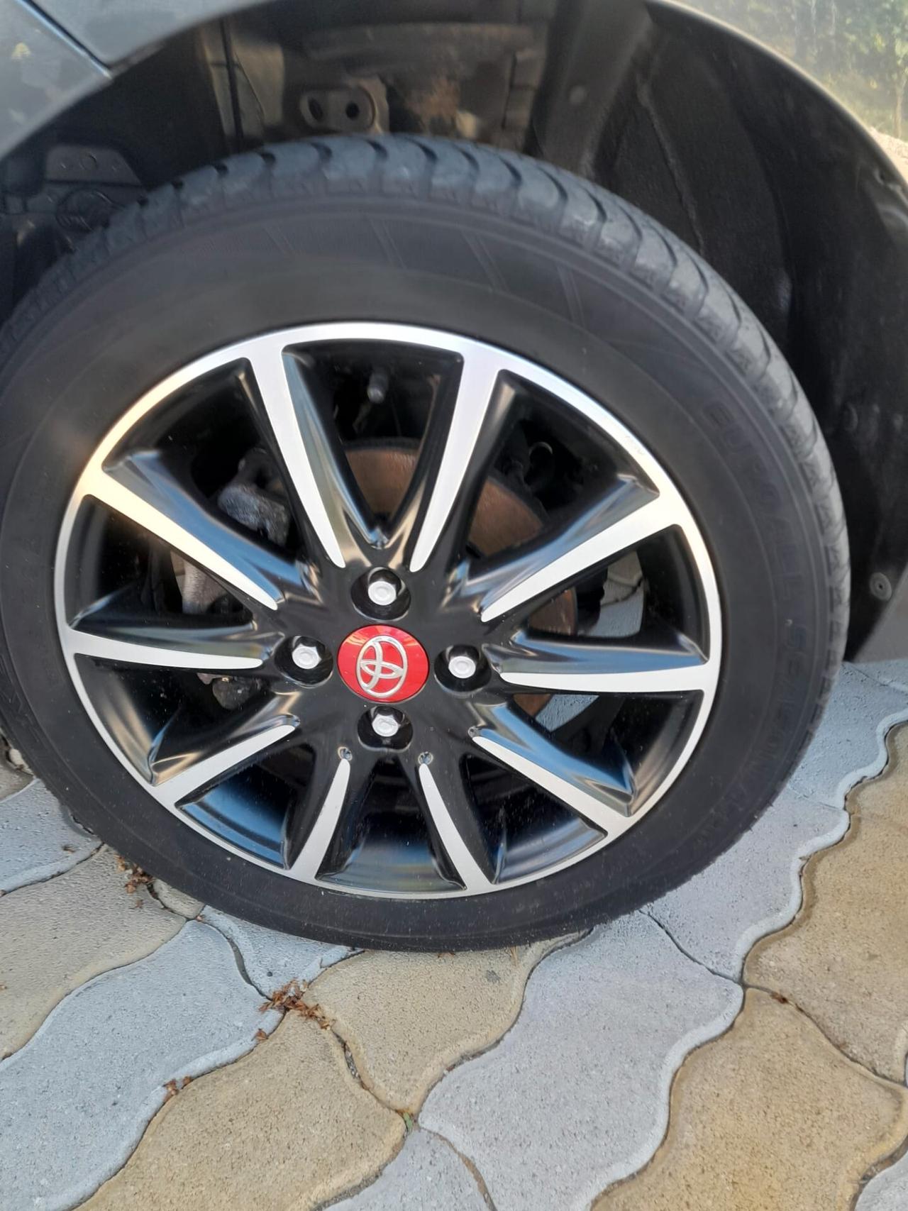 Toyota Aygo 1.0 12V VVT-i 5 porte Active Connect