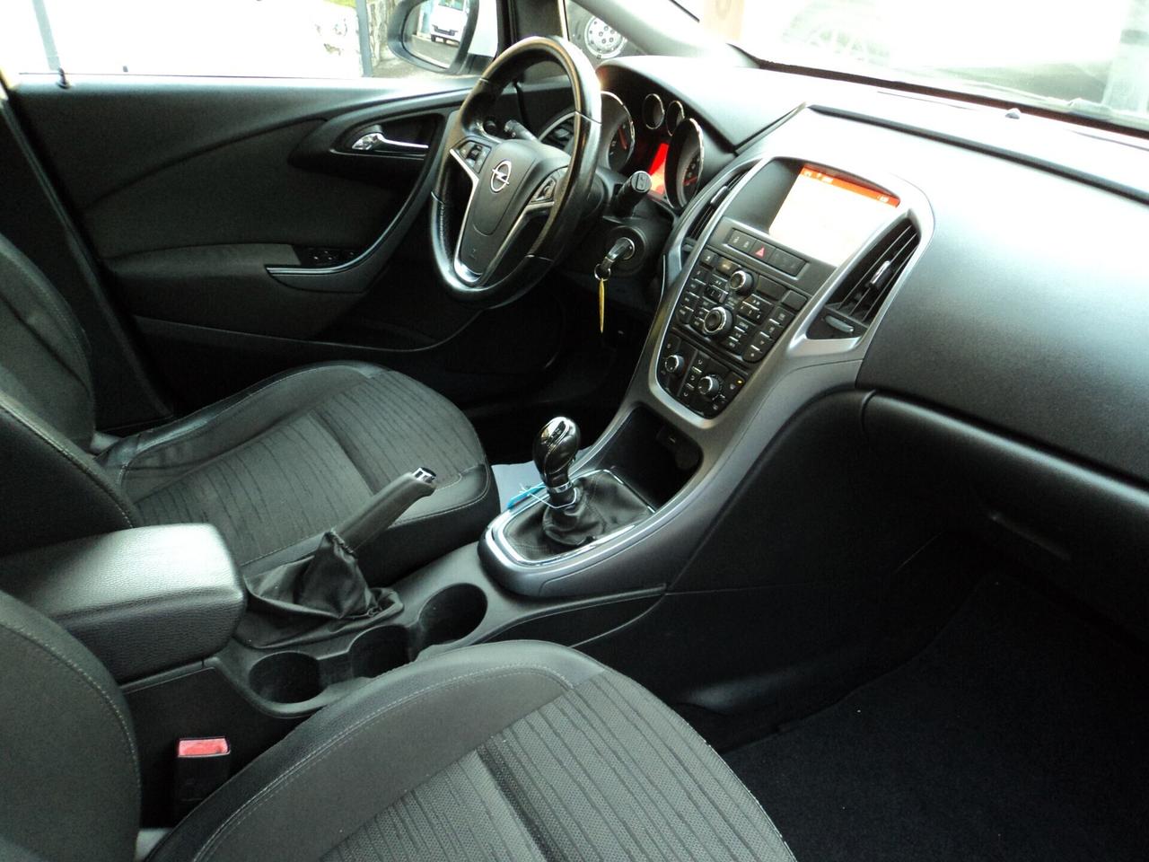 Opel Astra 1.6 CDTi 110CV Sports Tourer Cosmo