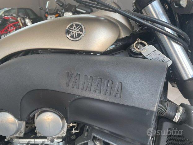 Yamaha VMAX - 1999