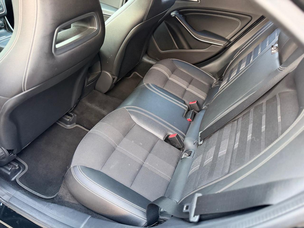 Mercedes-Benz A 180 Premium A 180 D BlueEFFI #9536