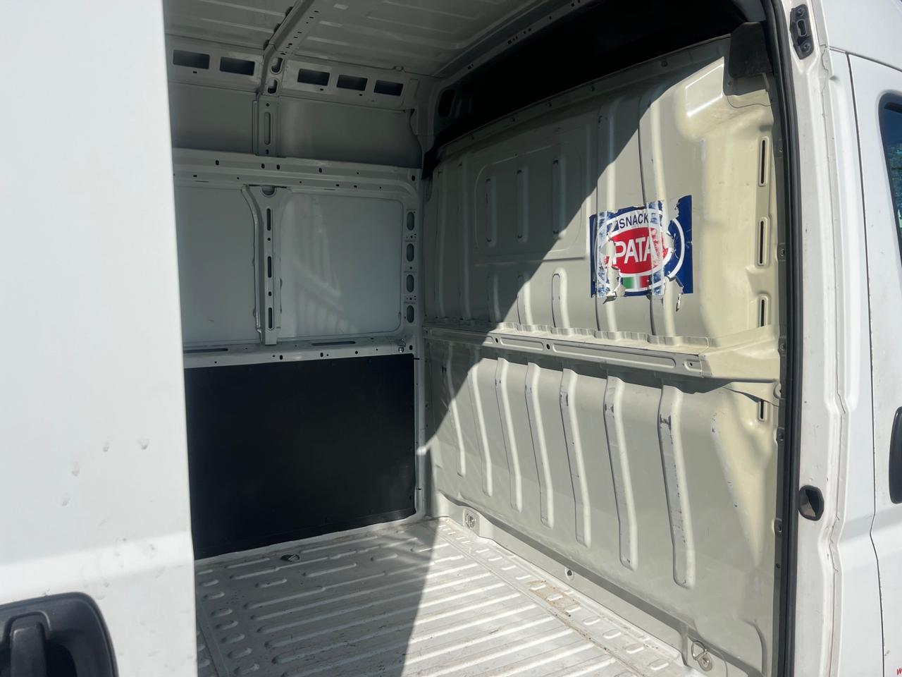 Peugeot Boxer 330 2.2 passo lungo