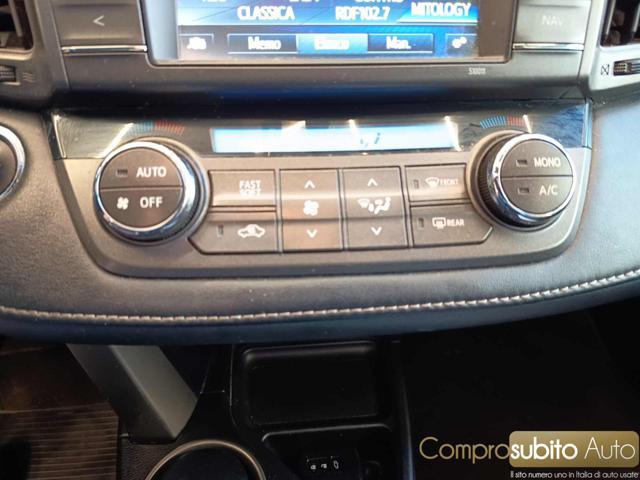 TOYOTA RAV 4 MY23 RAV4 2.0 D-4D 4WD Lounge