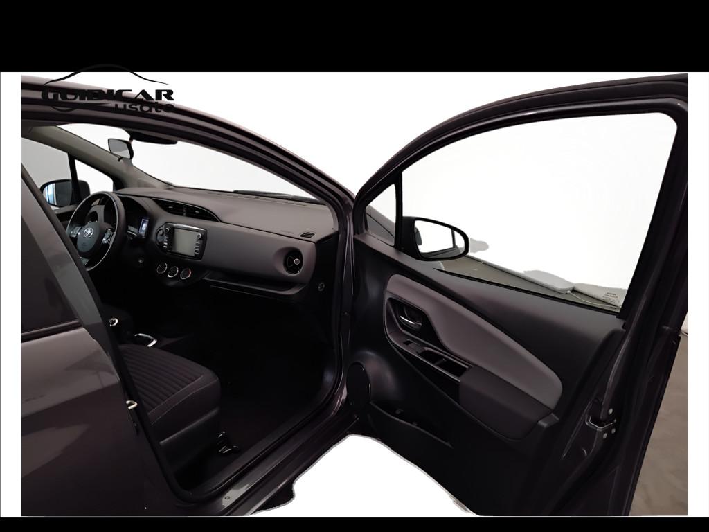 TOYOTA Yaris III 2017 - Yaris 5p 1.0 Active my18