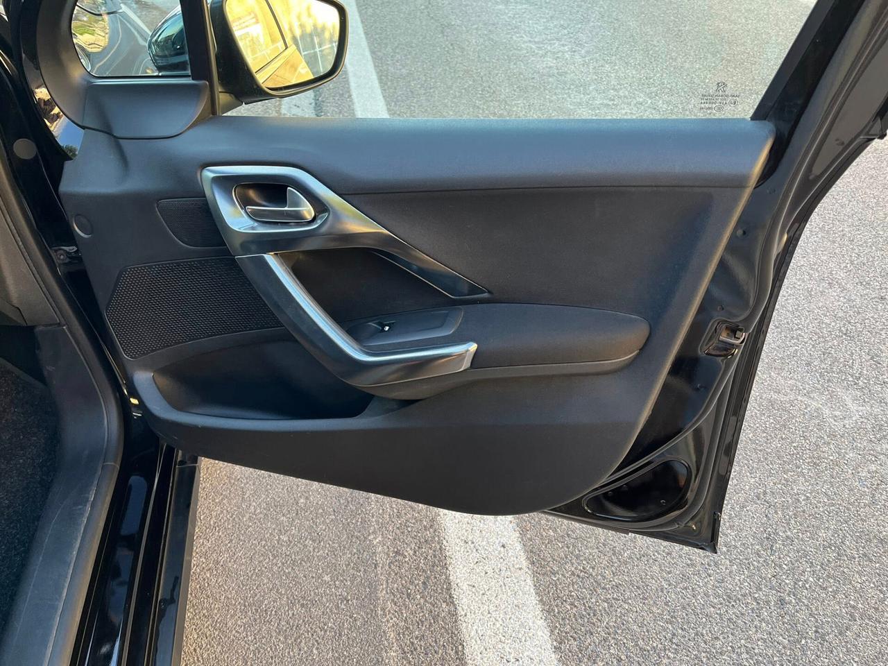 Peugeot 2008 1.6 e-HDi 92CV Stop&Start Allure