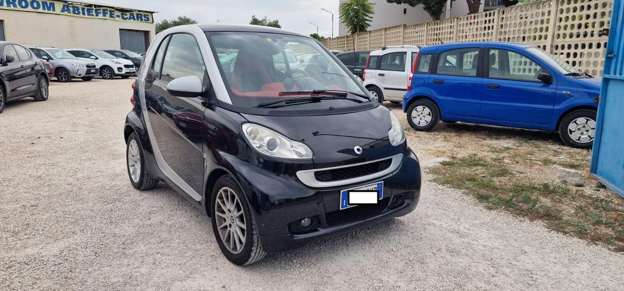 Smart ForTwo coupé White Tailor Made 2011