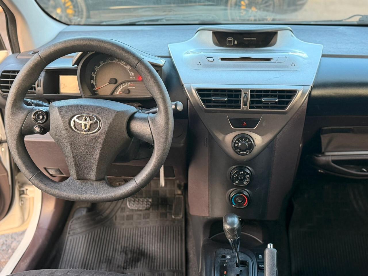 Toyota IQ 2009 Cambio Automatico