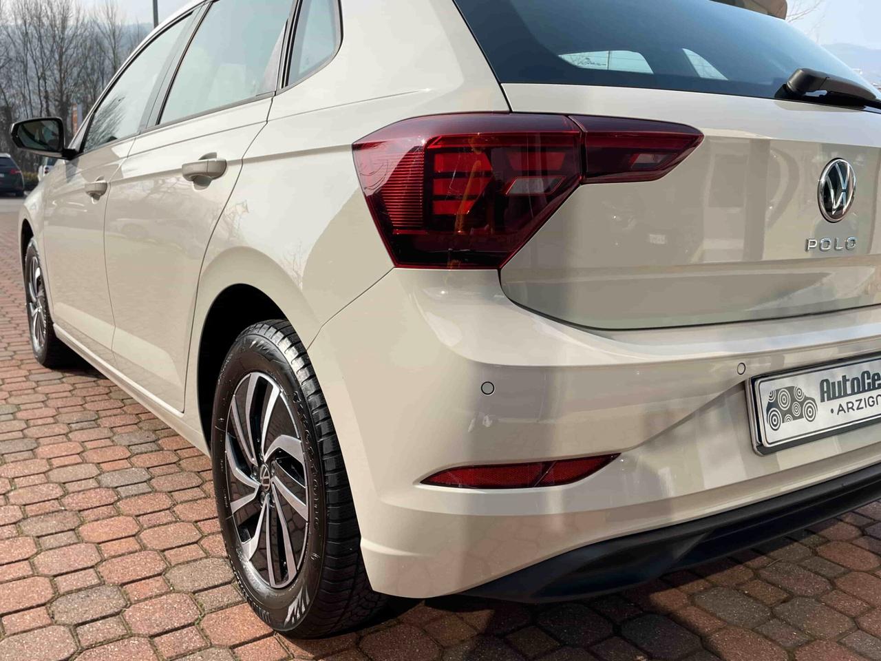 Volkswagen Polo 1.0 LIFE 80cv NEOPATENTATI