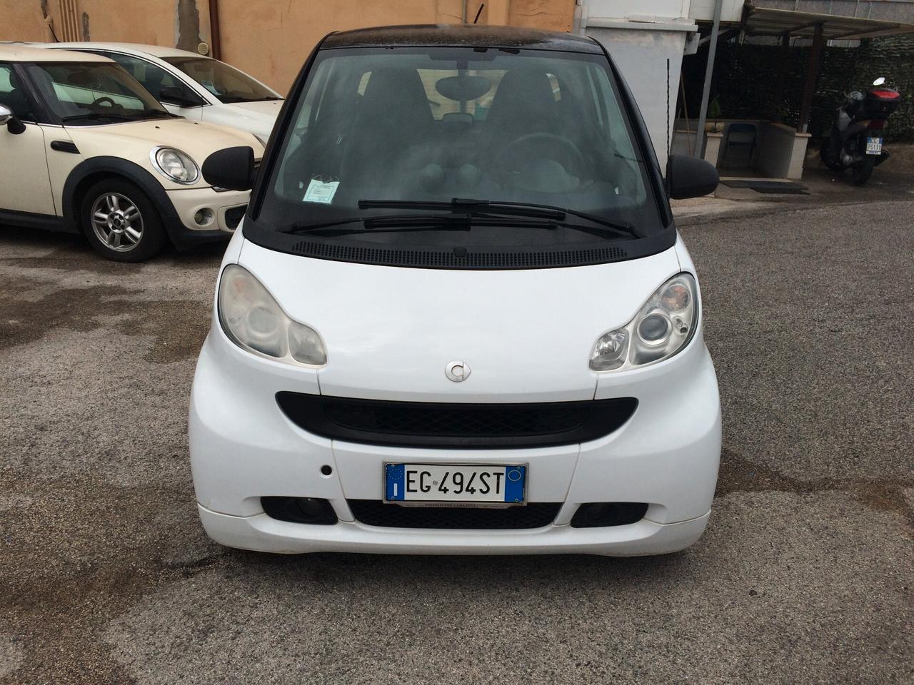 2011 Smart ForTwo 1000 52 kW coupé passion tagliandata con garanzia 12 mesi!