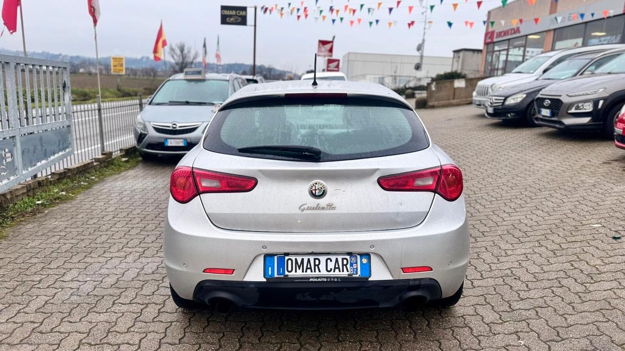 Alfa Romeo Giulietta 2.0 JTDm 2011