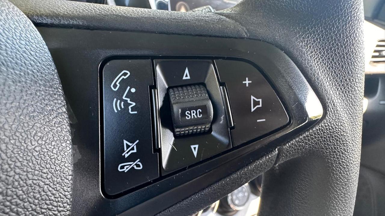 Opel Karl Rocks 1.0 73 CV 2018 GPL Neopatent LEGGI TESTO