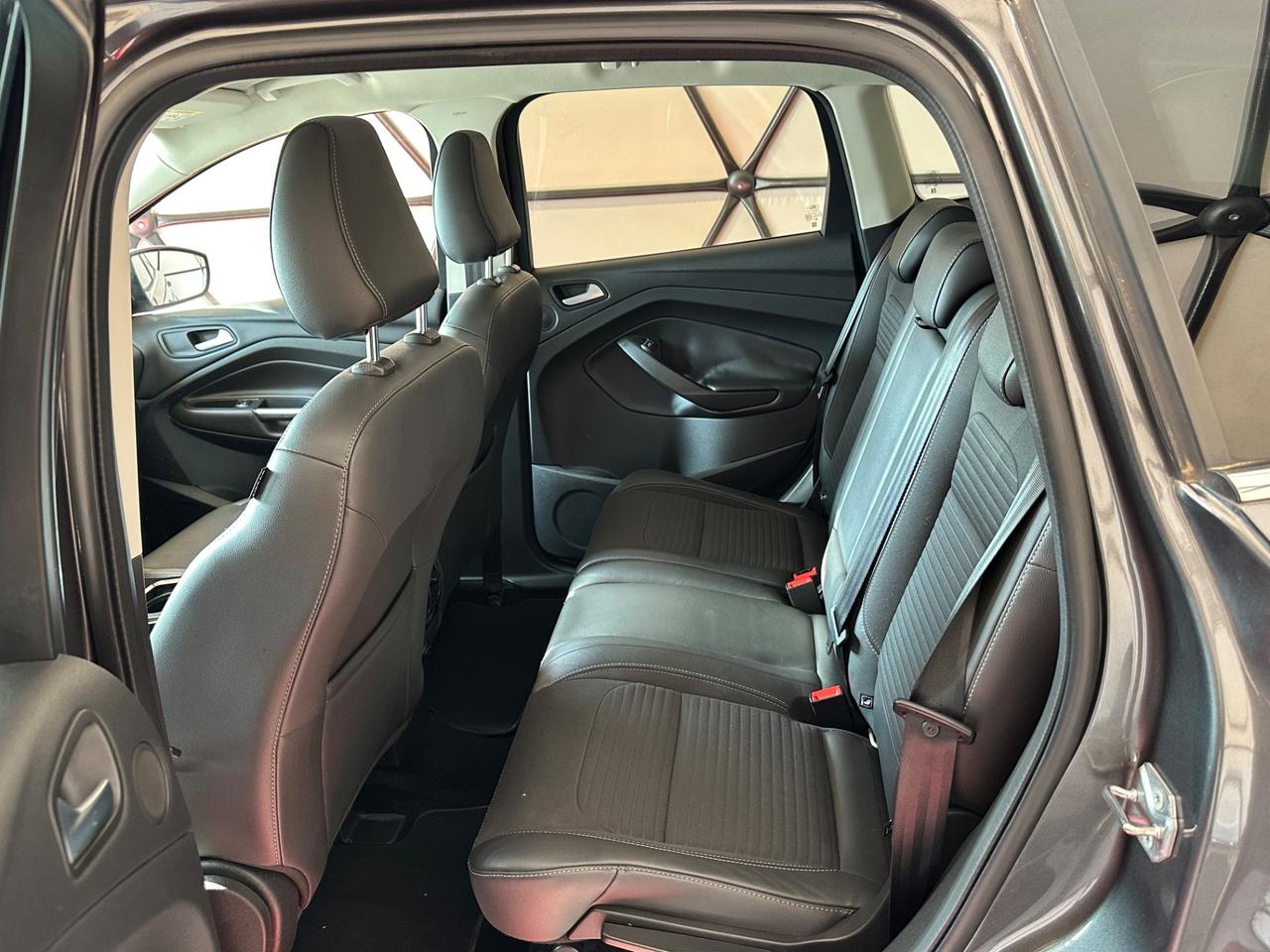 Ford Kuga 1.5 TDCI 120 CV S&S 2WD Powershift Titanium