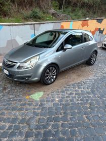 Opel Corsa 1.2 3 porte Club