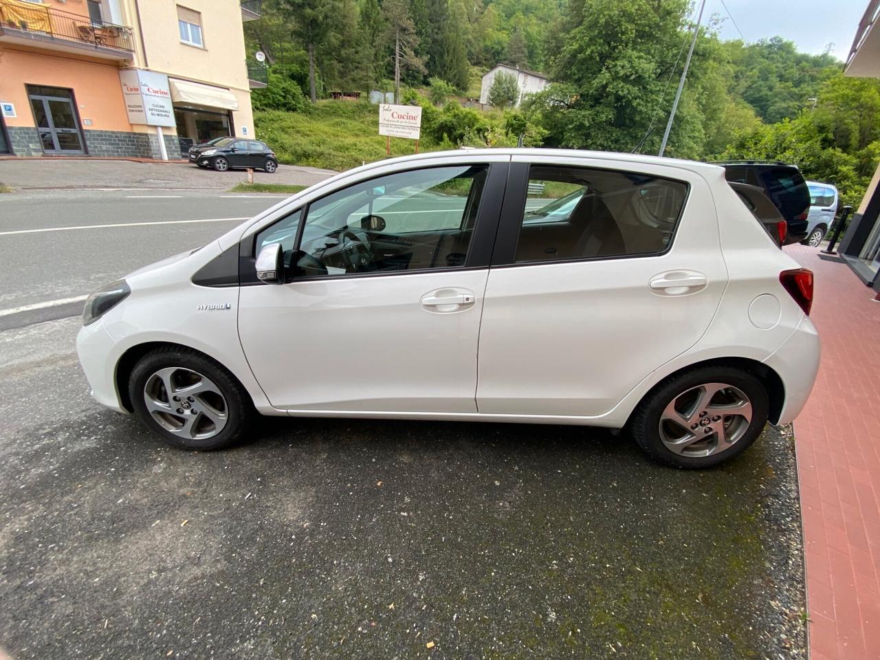 Toyota Yaris 1.5 Hybrid 5 porte Active