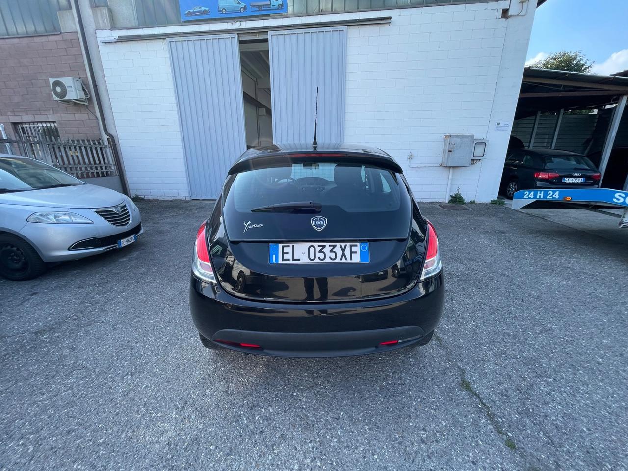Lancia Ypsilon 1.2 69 CV Unyca