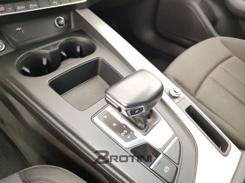 Audi A4 A4 Avant 30 2.0 tdi mhev Business Advanced 136cv s-tronic